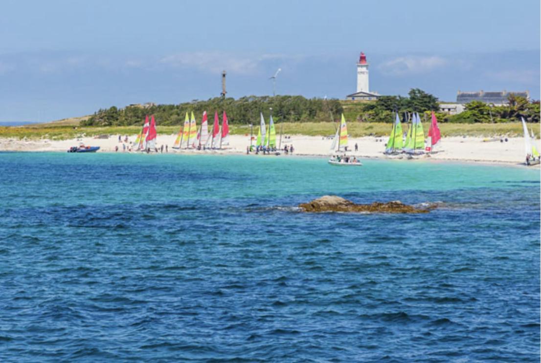L'Hermine Terrasse Et Parking, 500 Plage Concarneau Buitenkant foto